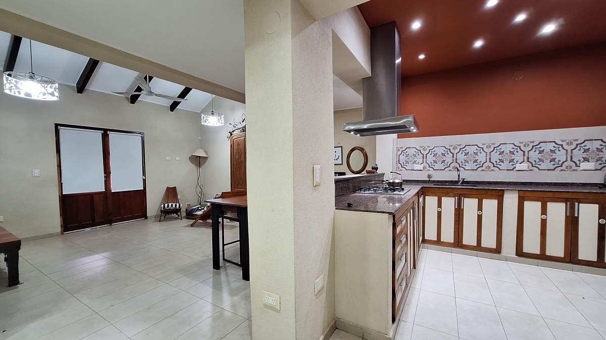 SE VENDE CASA  DEPARTAMENTO EN TANTI