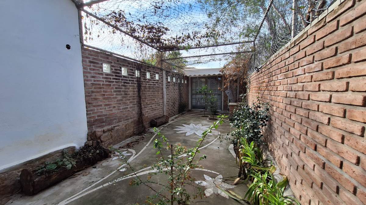 SE VENDE CASA  DEPARTAMENTO EN TANTI
