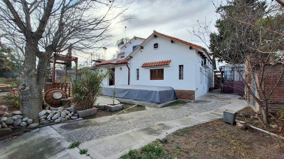 SE VENDE CASA  DEPARTAMENTO EN TANTI