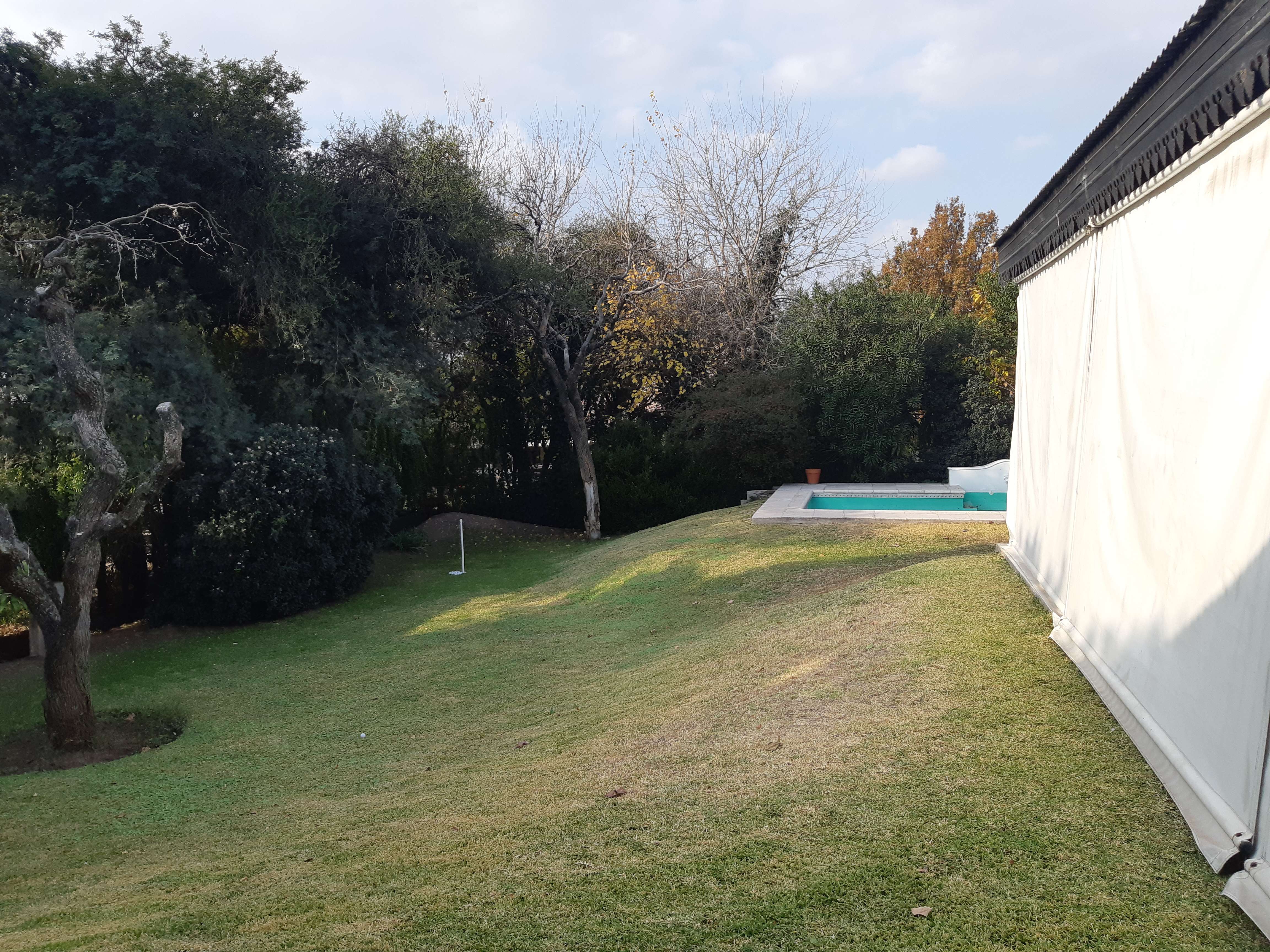 Alquiler permanente  Casa 3 Dormitorios en Country Lomas de La Carolina
