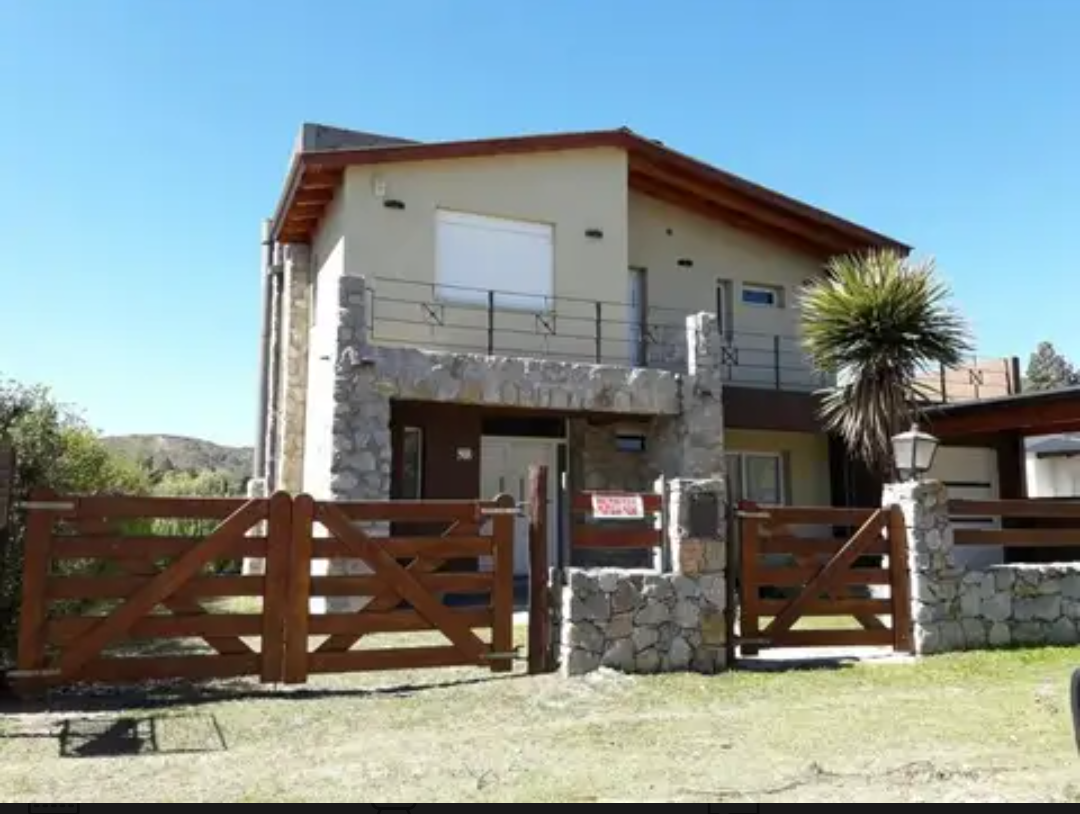 CASA EN ALQUILER - LA CUMBRE