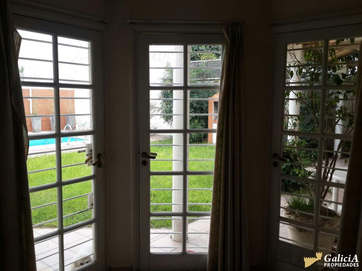 Av. Fernando Fader al 4300  Casa alquiler uso Residencial o Comercial,-