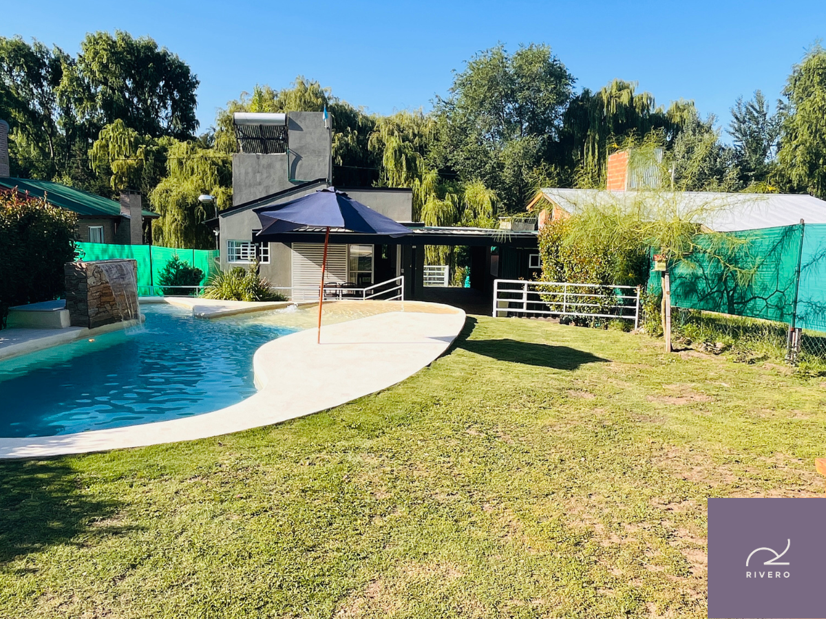 Casa en alquiler permanente con pileta