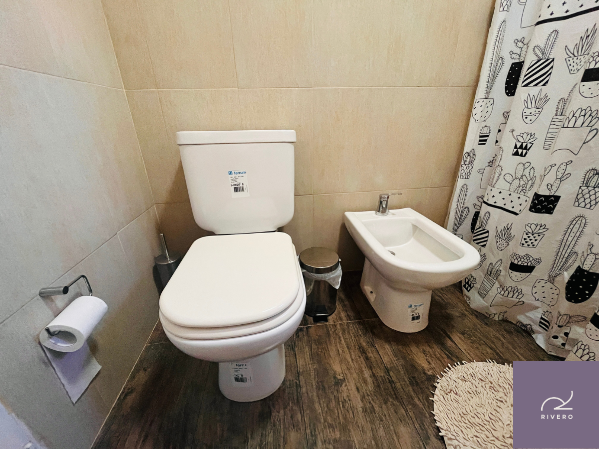 Casa en alquiler permanente con pileta
