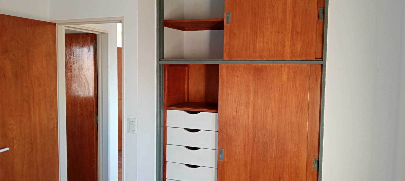 UN DORMITORIO, PISO ALTO, NUEVA CORDOBA, CORDOBA BV ILLIA 71
