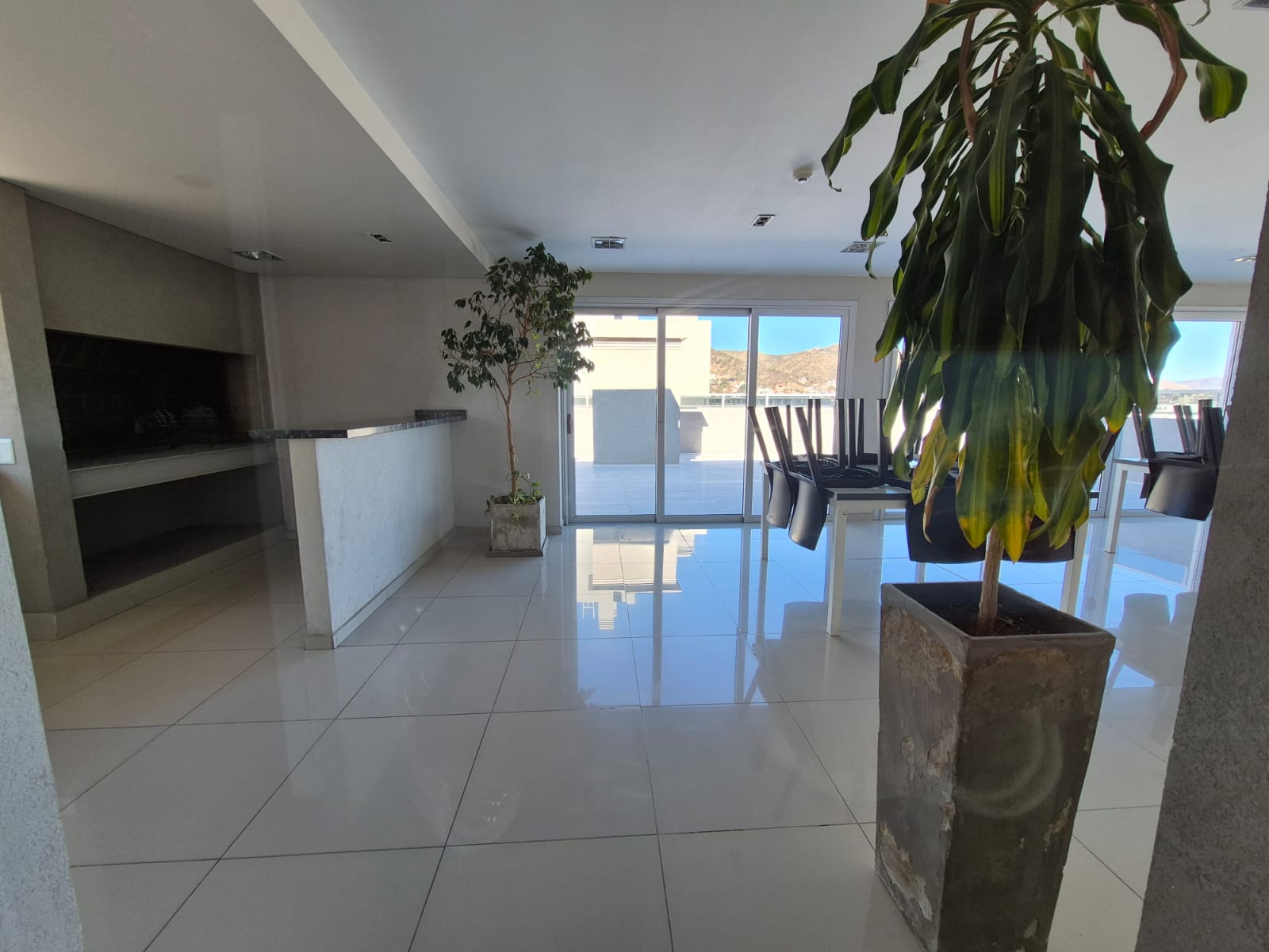 DEPARTAMENTO ALQUILER TEMPORAL O PERMANENTE UN DORMITORIO CENTRO CARLOS PAZ PILETA