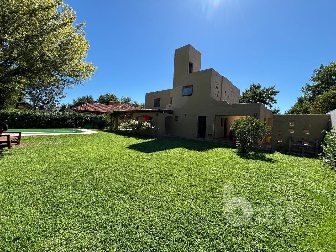 VENDO CASA 4 DORMITORIOS BARRIO LOS CIELOS VALLE ESCONDIDO S 24 HORAS APTO CREDITO