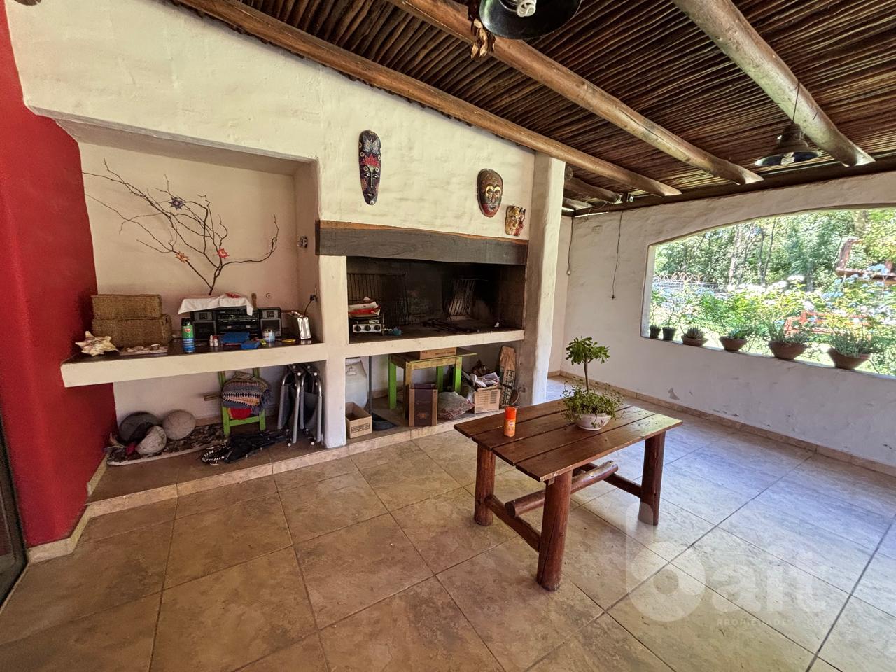 VENDO CASA 4 DORMITORIOS BARRIO LOS CIELOS VALLE ESCONDIDO S 24 HORAS APTO CREDITO