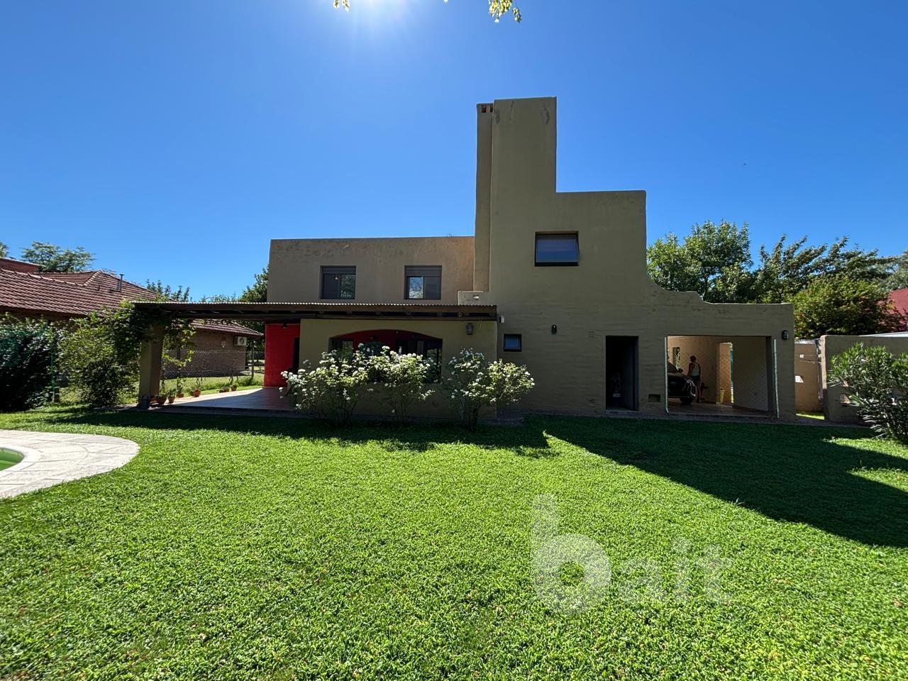 VENDO CASA 4 DORMITORIOS BARRIO LOS CIELOS VALLE ESCONDIDO S 24 HORAS APTO CREDITO