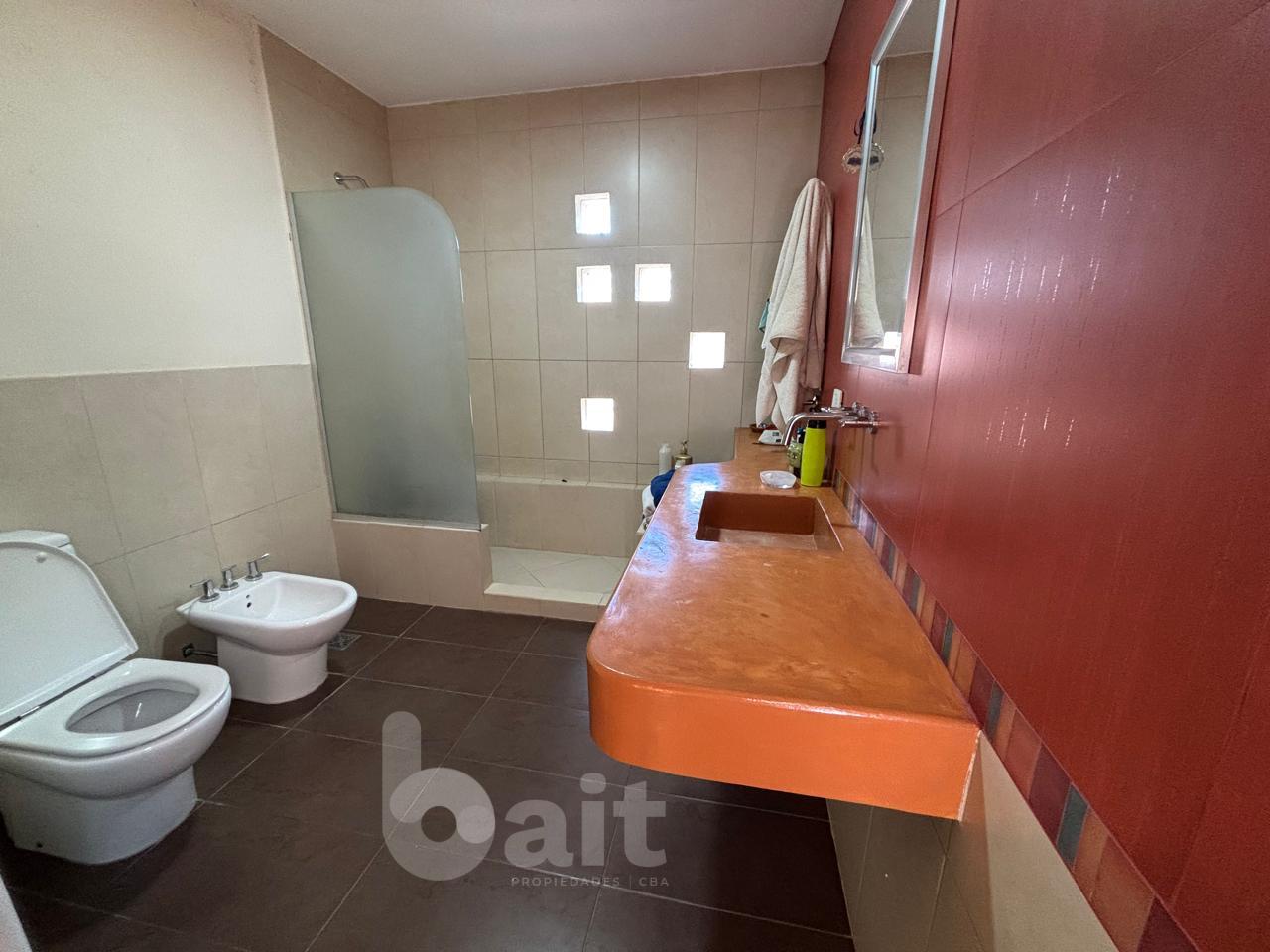 VENDO CASA 4 DORMITORIOS BARRIO LOS CIELOS VALLE ESCONDIDO S 24 HORAS APTO CREDITO