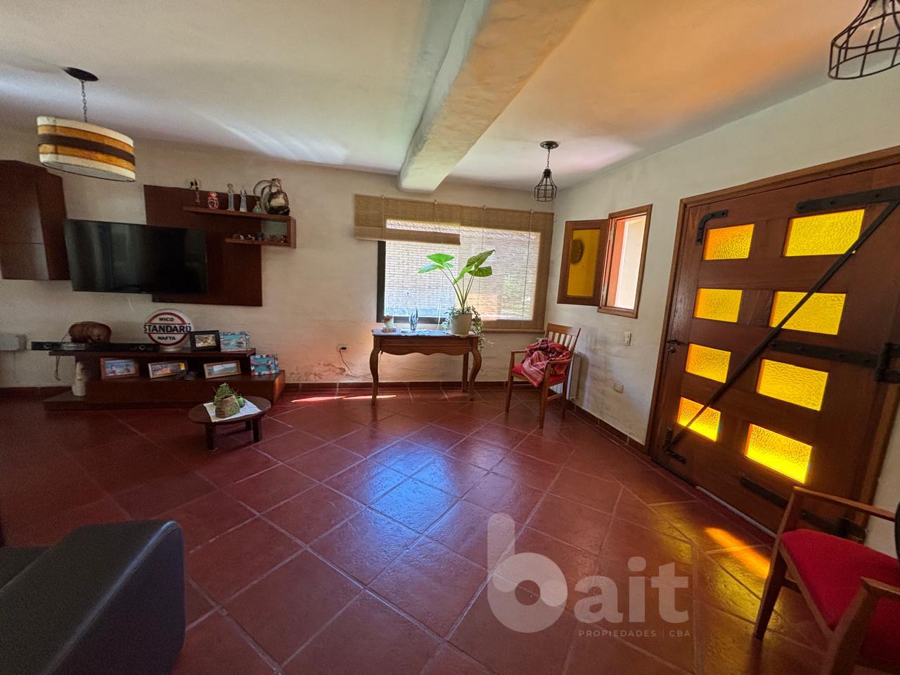 VENDO CASA 4 DORMITORIOS BARRIO LOS CIELOS VALLE ESCONDIDO S 24 HORAS APTO CREDITO