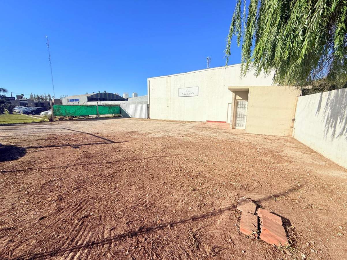 Galpon en Alquiler - Barrio Villa El Libertador