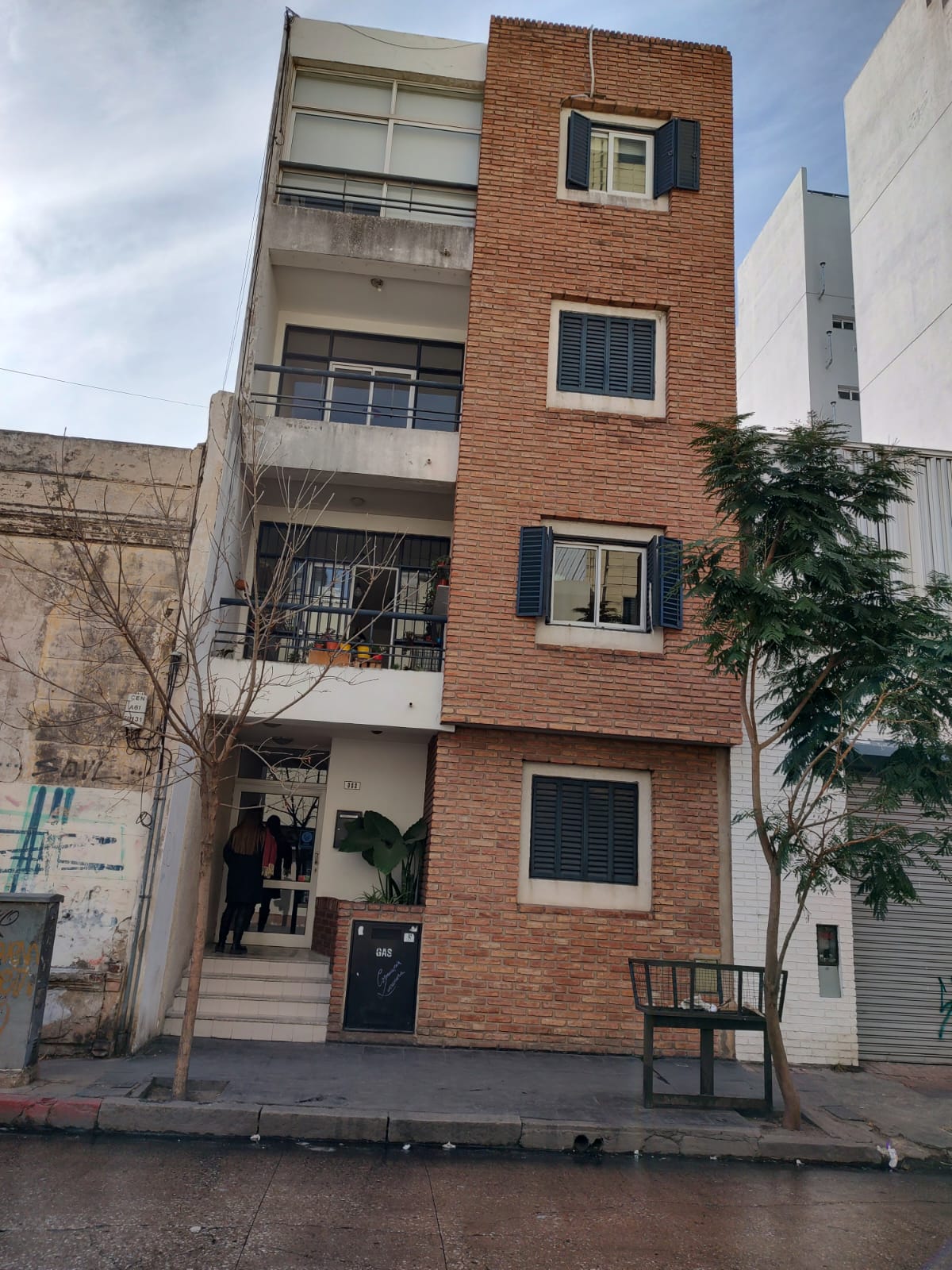 DEPARTAMENTO EXTERNO MUY LUMINOSO B ALBERDI
