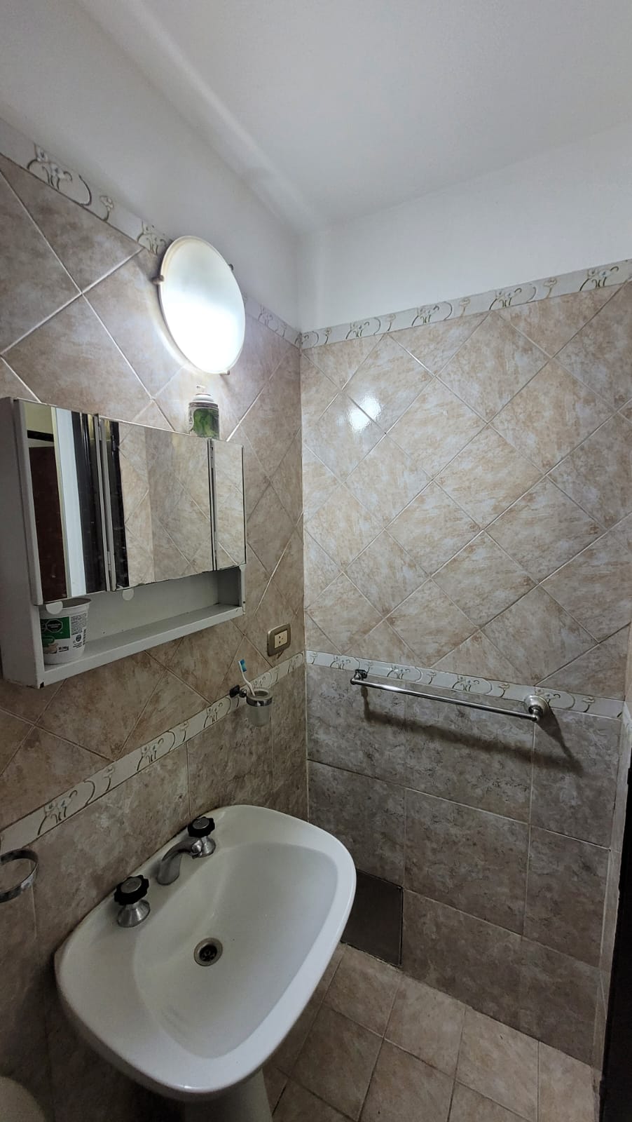 Departamento Amoblado en Alquiler Temporario   Un Dormitorio Patio  Centro de Córdoba