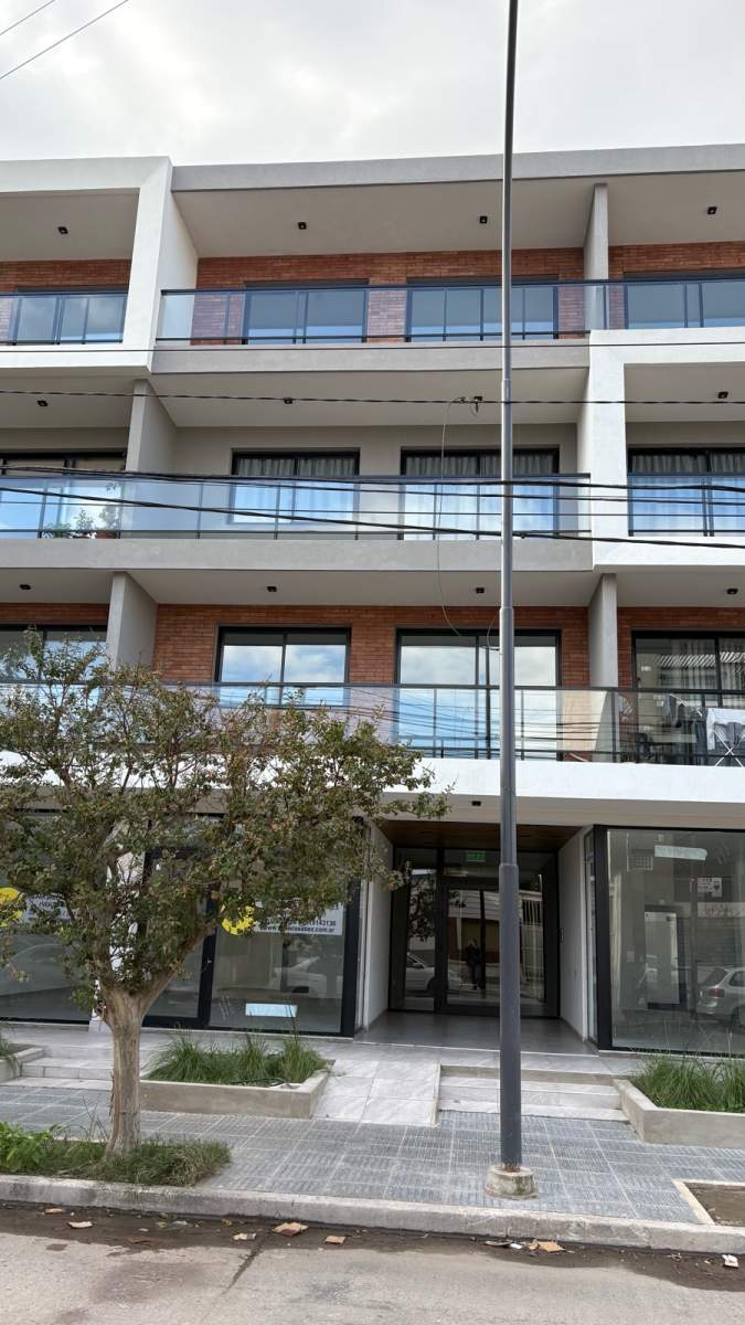 Local comercial PB Edificio Fénix