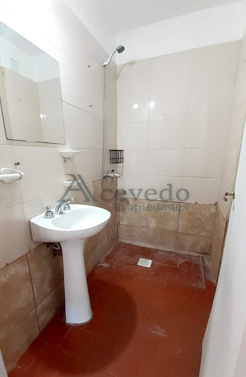 Amplio departamento 3 dorm. Alto Alberdi