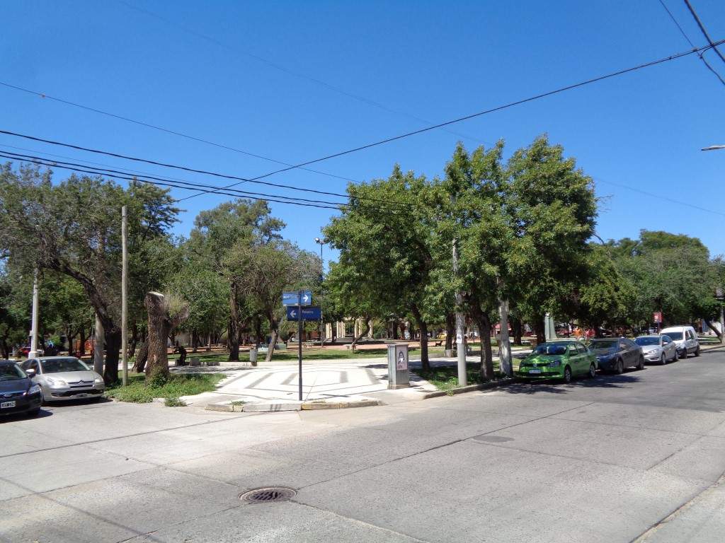 Barrio San Martín - Departamento Externo de 2 Dormitorio, Amplio y Luminoso con Cocina Separada y Excelente Vista. Sin Comisión