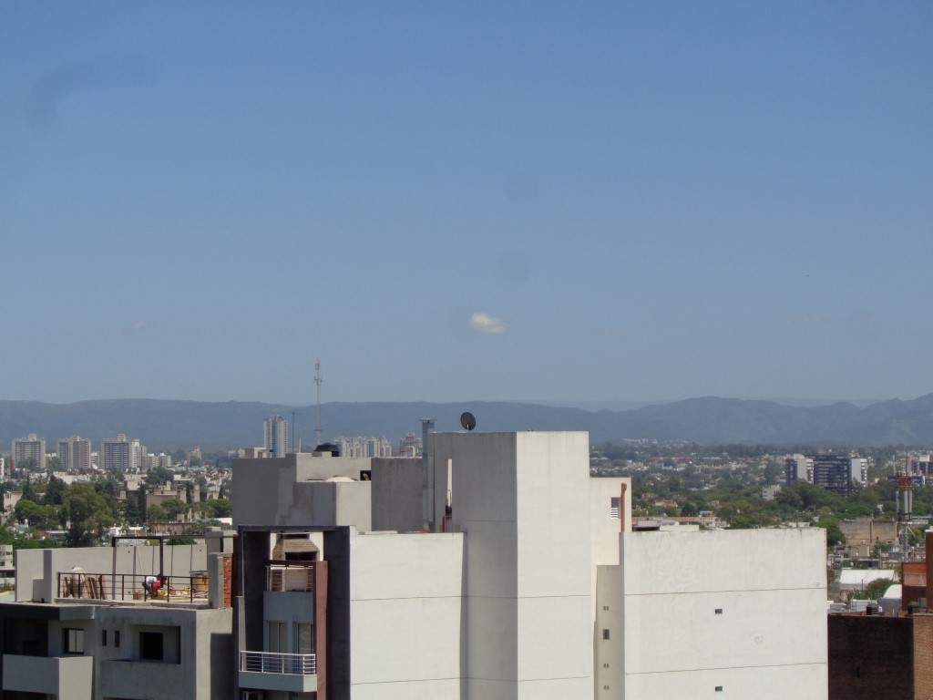 Barrio San Martín - Departamento Externo de 2 Dormitorio, Amplio y Luminoso con Cocina Separada y Excelente Vista. Sin Comisión