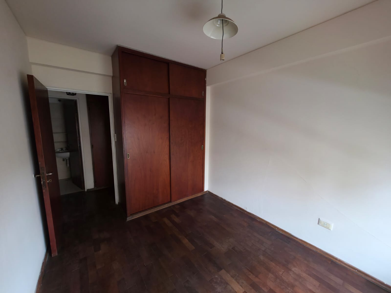 ALQ. AV COLÓN 1170 - B ALBERDI - CÓRDOBA - DPTO. 3 DORM. CDEP SERV.