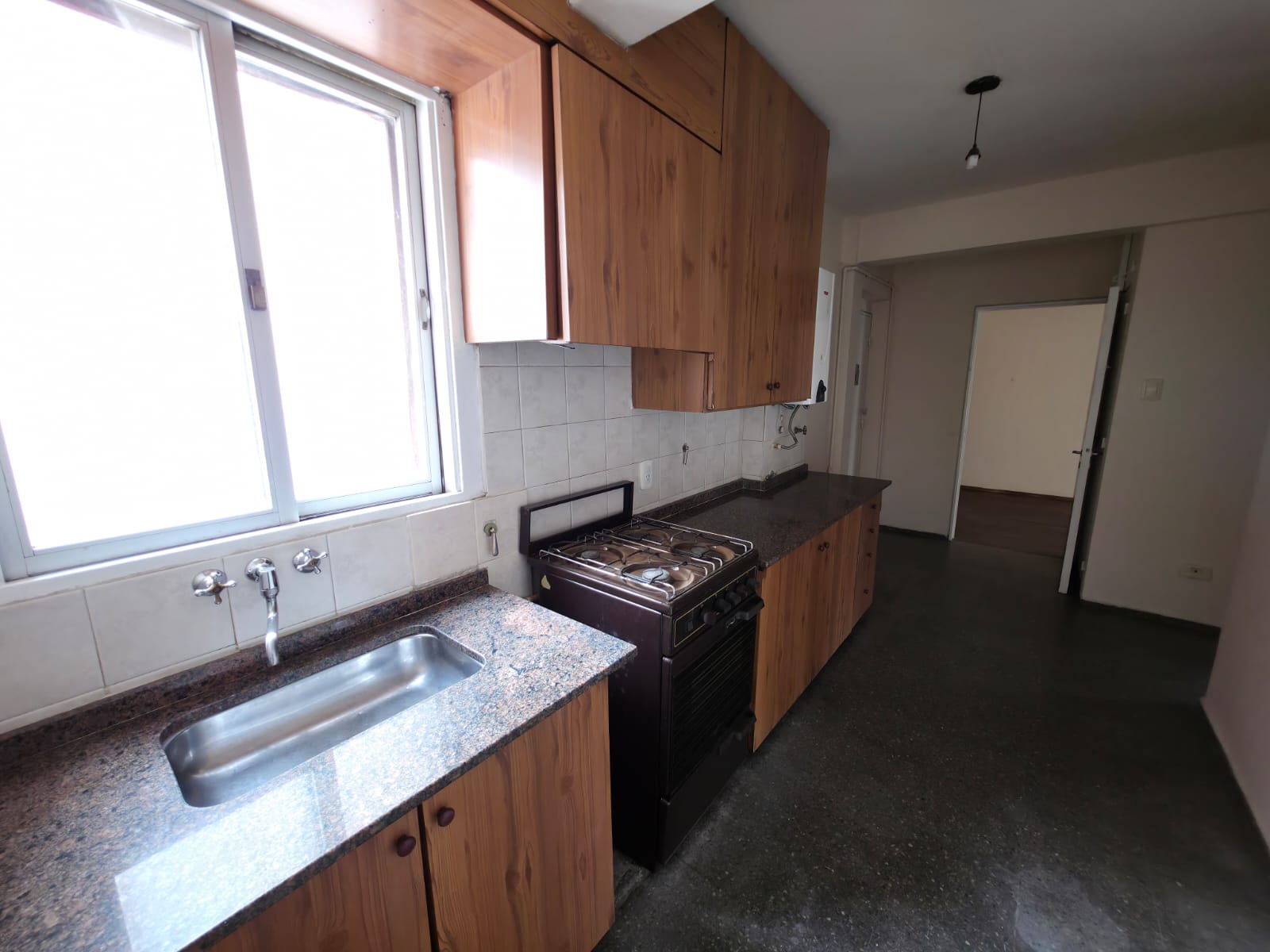 ALQ. AV COLÓN 1170 - B ALBERDI - CÓRDOBA - DPTO. 3 DORM. CDEP SERV.