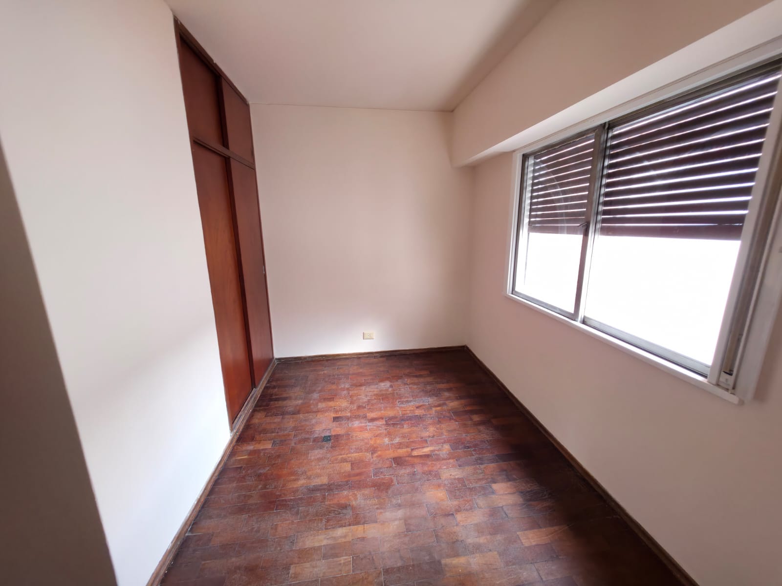 ALQ. AV COLÓN 1170 - B ALBERDI - CÓRDOBA - DPTO. 3 DORM. CDEP SERV.
