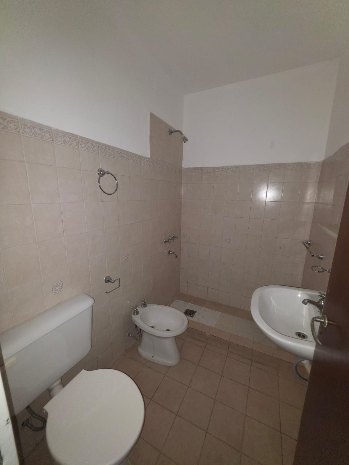 ALQ. AV COLÓN 1170 - B ALBERDI - CÓRDOBA - DPTO. 3 DORM. CDEP SERV.
