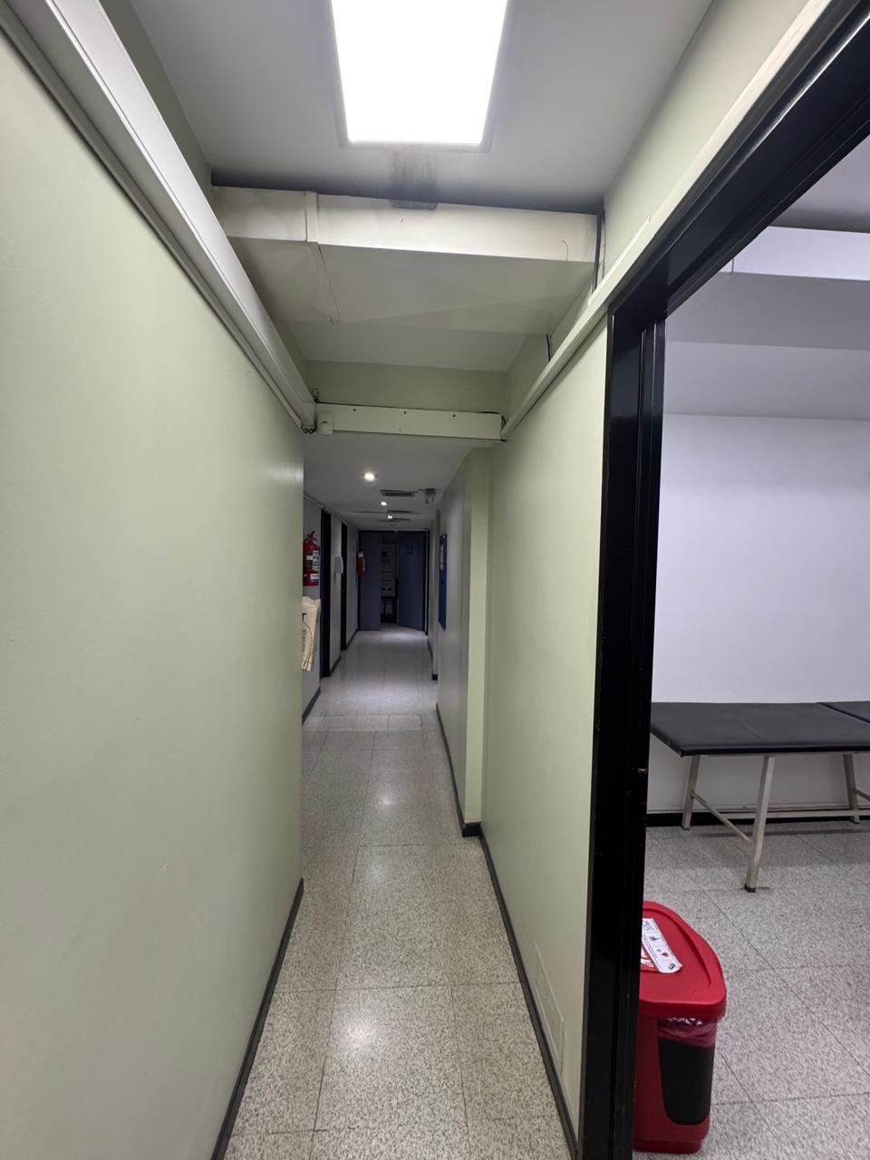 ESQ TEJEDA LOCAL CERRO DE LAS ROSAS 530m2 PROPIOS - EX HOSPITAL PRIVADO