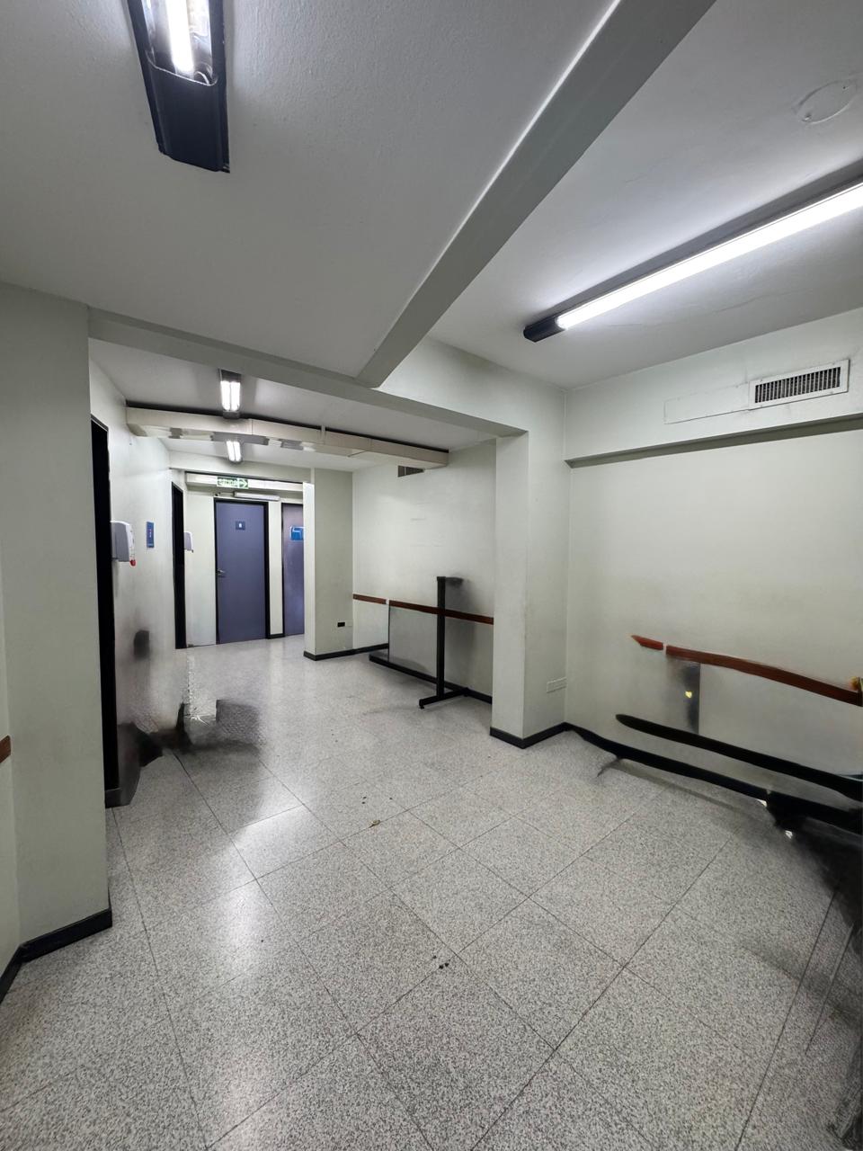 ESQ TEJEDA LOCAL CERRO DE LAS ROSAS 530m2 PROPIOS - EX HOSPITAL PRIVADO