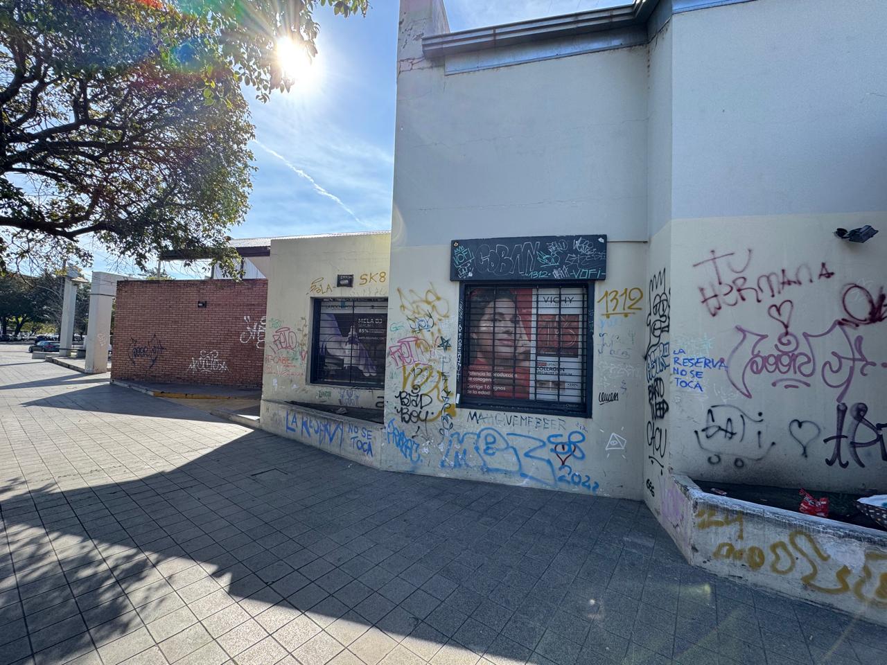 ESQ TEJEDA LOCAL CERRO DE LAS ROSAS 530m2 PROPIOS - EX HOSPITAL PRIVADO