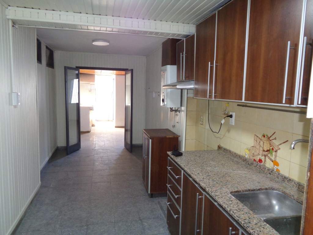 Barrio Villa Mafequin - Casa de 2 Dormitorios, Amplia con Garaje Doble, Cocina Comedor, Escritorio, Quincho con Asador y Patio