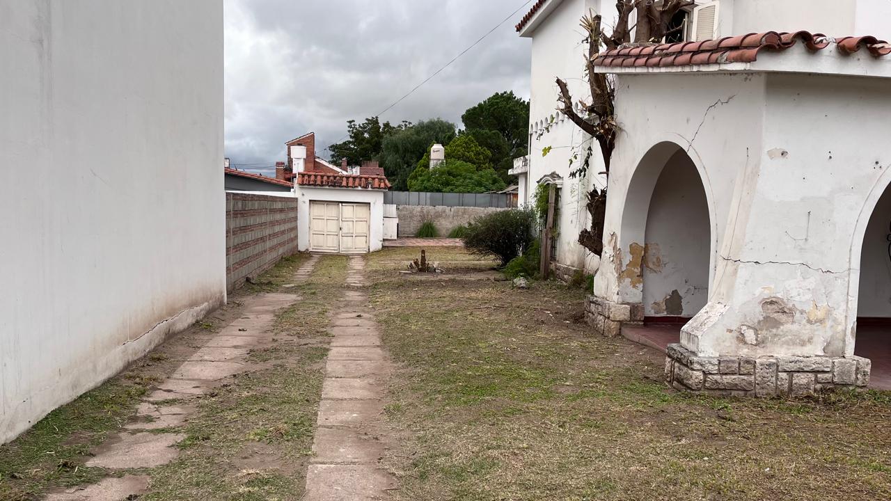 ALQUILER Tejeda 4133 CASONA ANTIGUA USO COMERCIAL gastronómico coworking oficinas indumentaria, etc