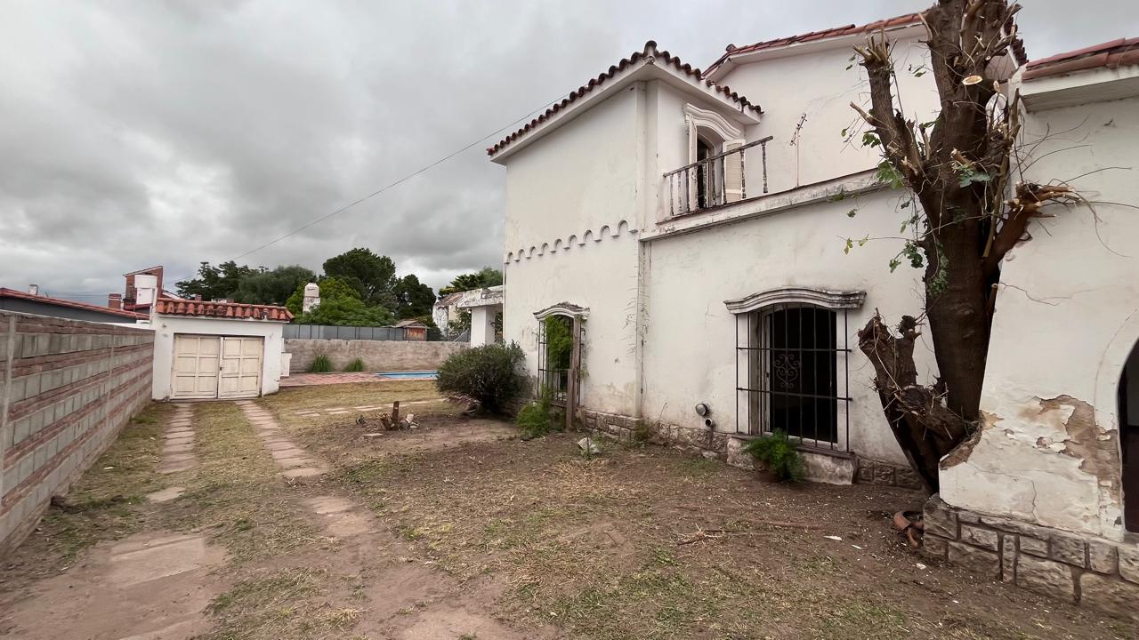 ALQUILER Tejeda 4133 CASONA ANTIGUA USO COMERCIAL gastronómico coworking oficinas indumentaria, etc