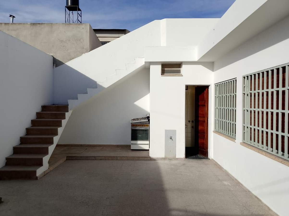 ALQUILO CASA 2 DORMITORIOS B CRISOL NORTE