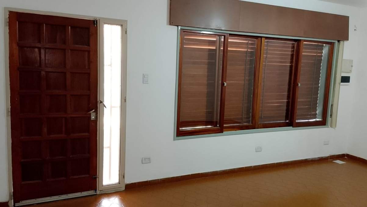 ALQUILO CASA 2 DORMITORIOS B CRISOL NORTE