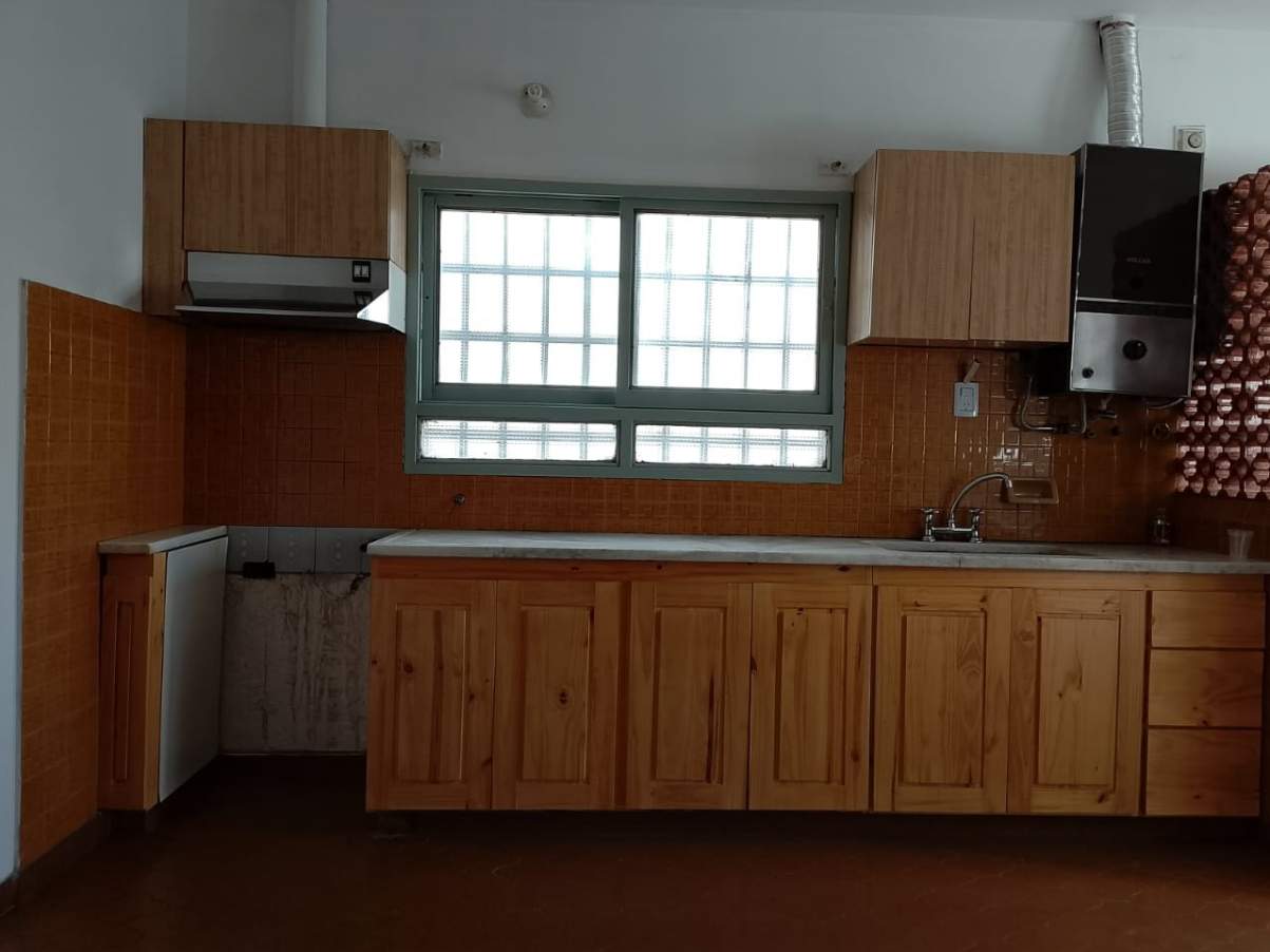 ALQUILO CASA 2 DORMITORIOS B CRISOL NORTE