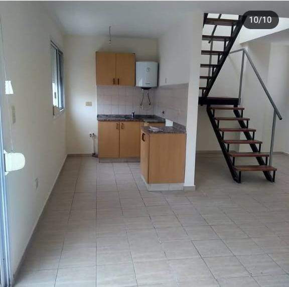 Bellísimo dúplex en alquiler con terraza y balcón de un dormitorio