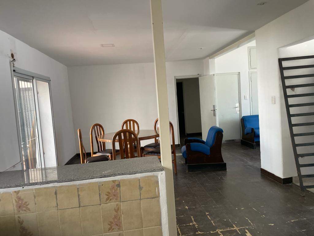 Local  Oficinas sobre Bustos casi esq Tejeda Cerro