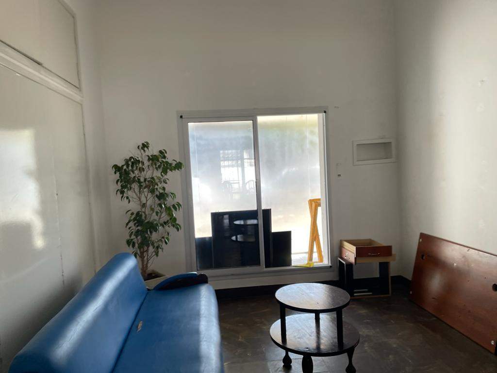 Local  Oficinas sobre Bustos casi esq Tejeda Cerro