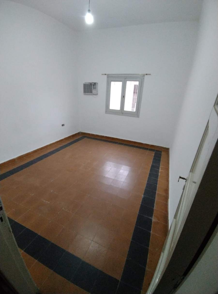 CASA EN VENTA EN BARRIO TALLERES OESTE- REMODELADA