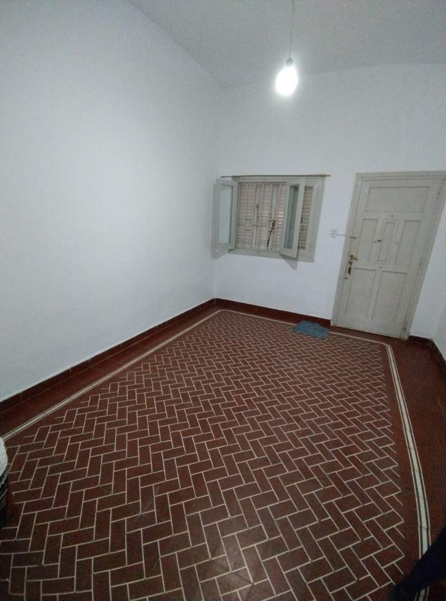 CASA EN VENTA EN BARRIO TALLERES OESTE- REMODELADA