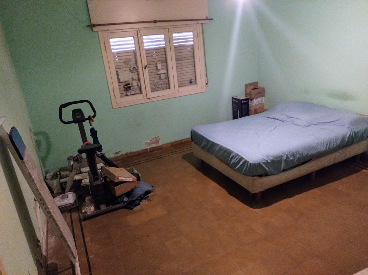SE VENDE CASA  DEPTO EN BARRIO ALBERDI