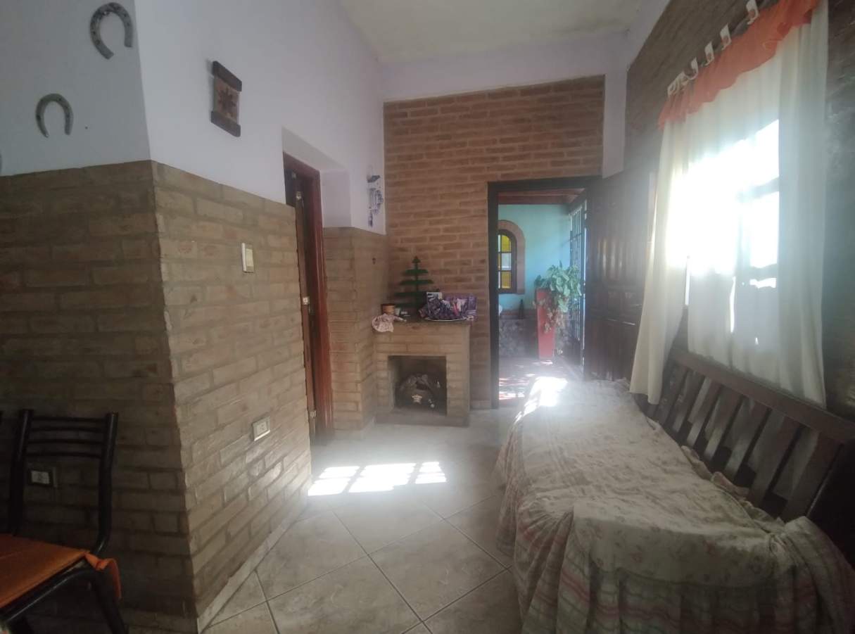 SE VENDE CASA EN BARRIO SAN VICENTE
