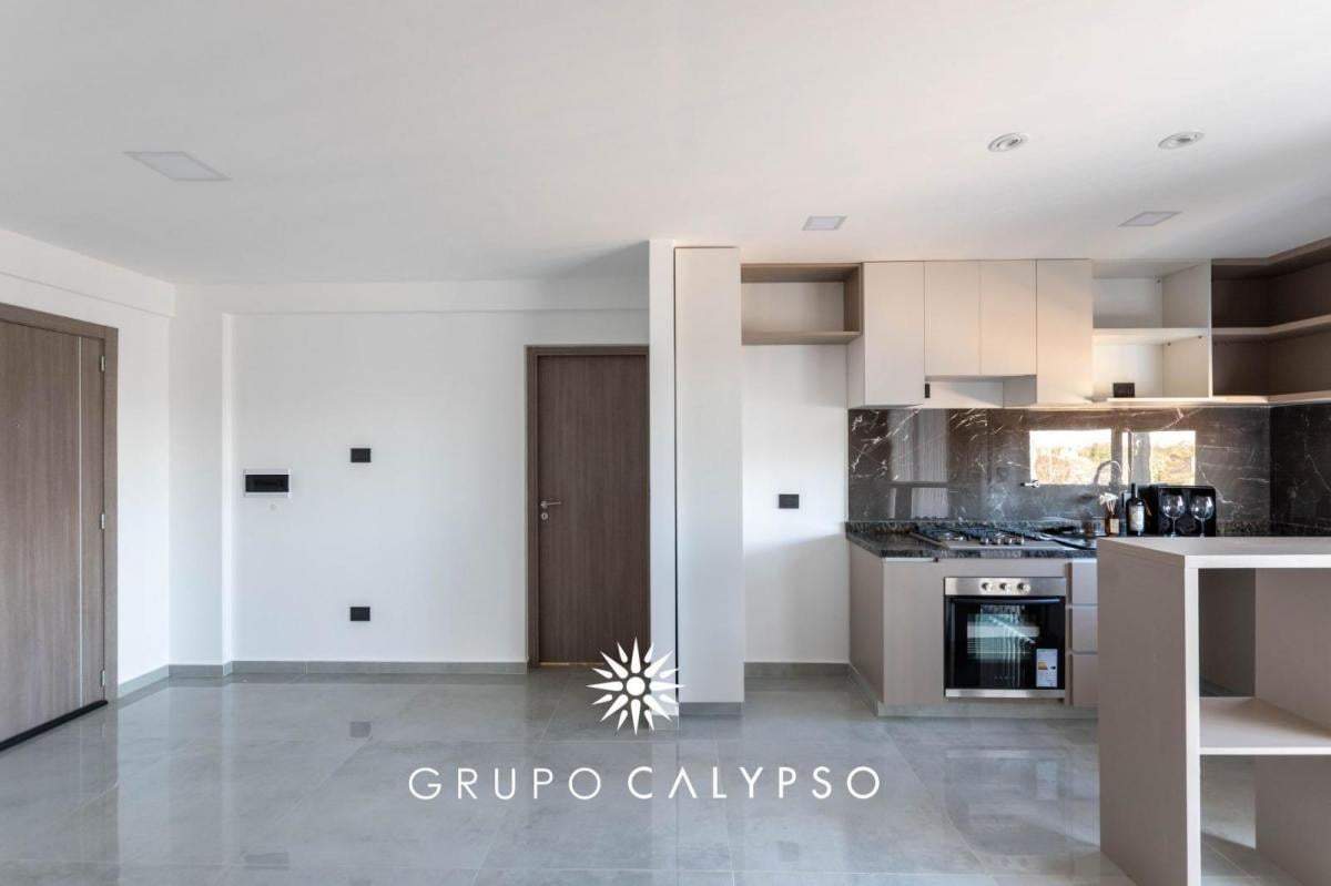 SE VENDE DEPTO DE 2 DORM EN POZO O A ESTRENAR- RUTA 20