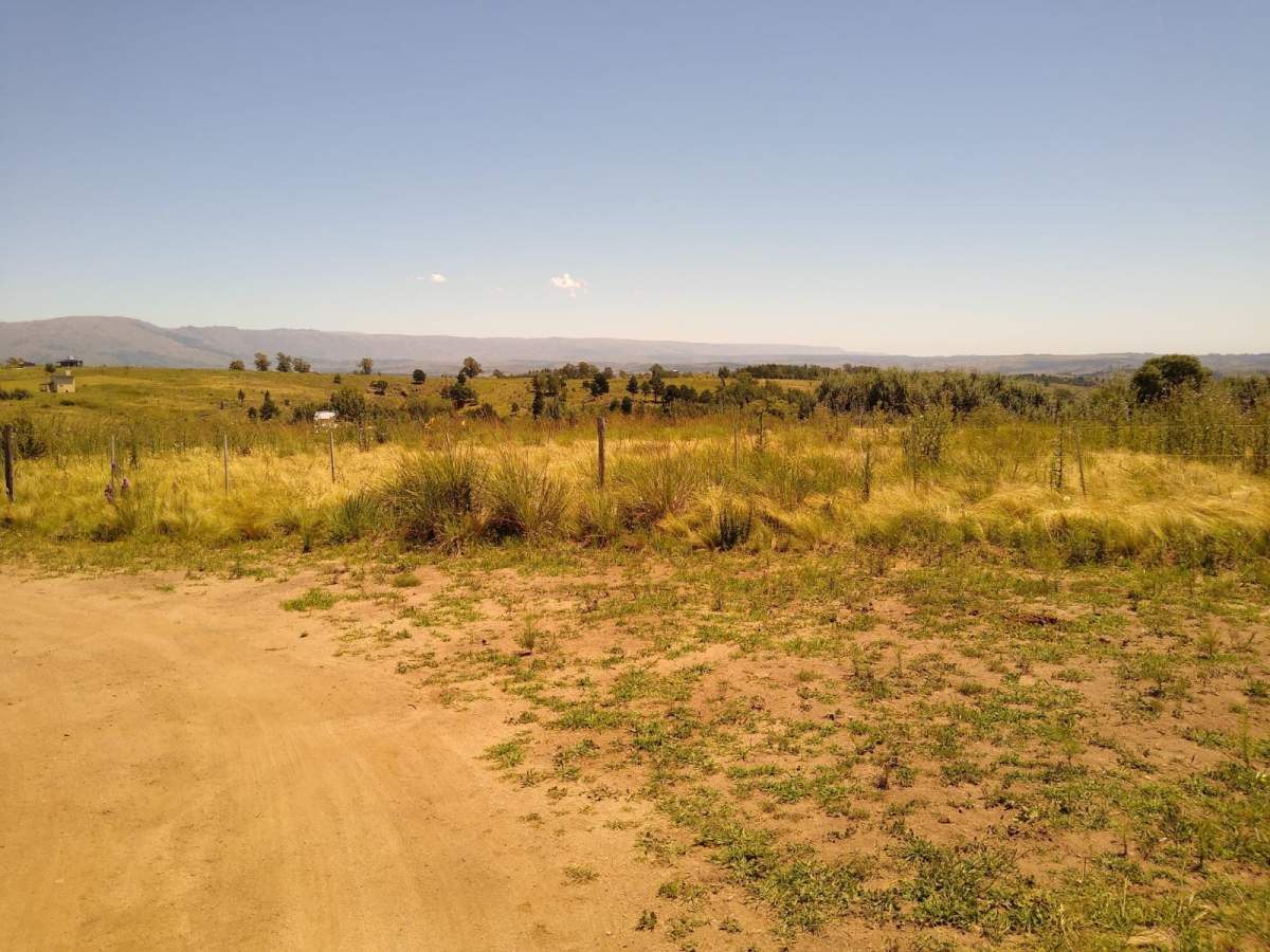 SE VENDE LOTE EN VILLA YACANTO