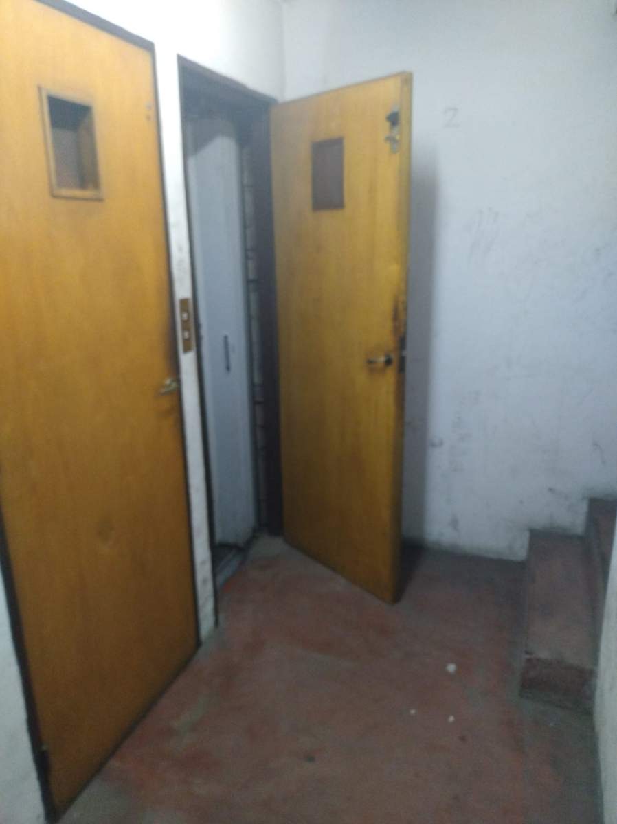 SE VENDE COCHERA A MTS DE TRIBUNALES