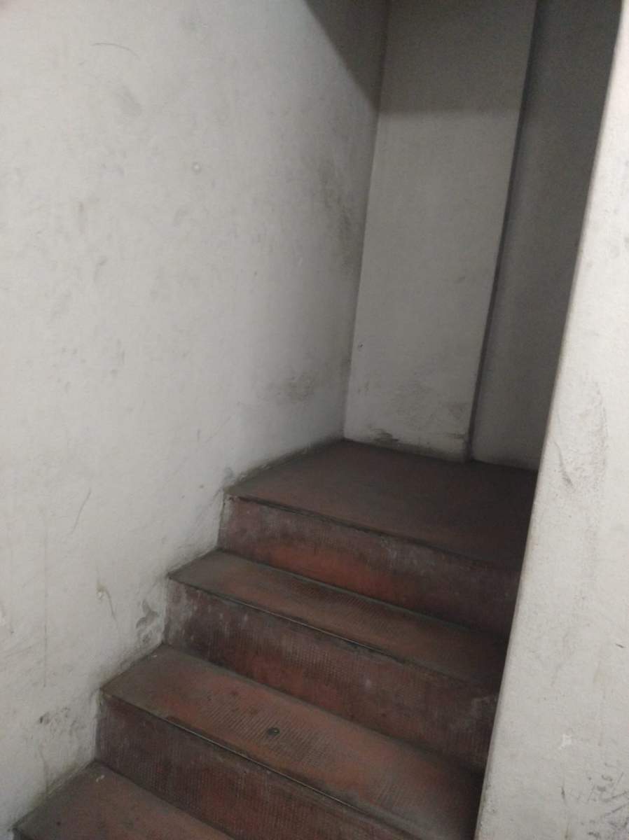 SE VENDE COCHERA A MTS DE TRIBUNALES