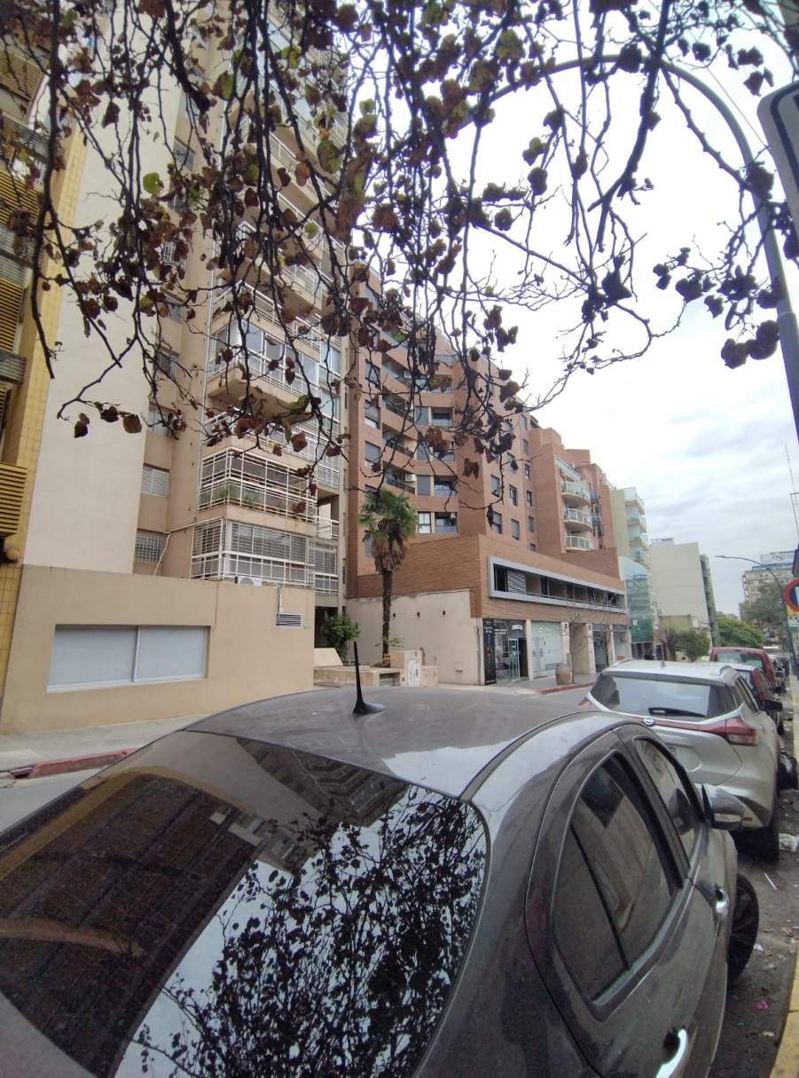 SE VENDE COCHERA A MTS DE TRIBUNALES