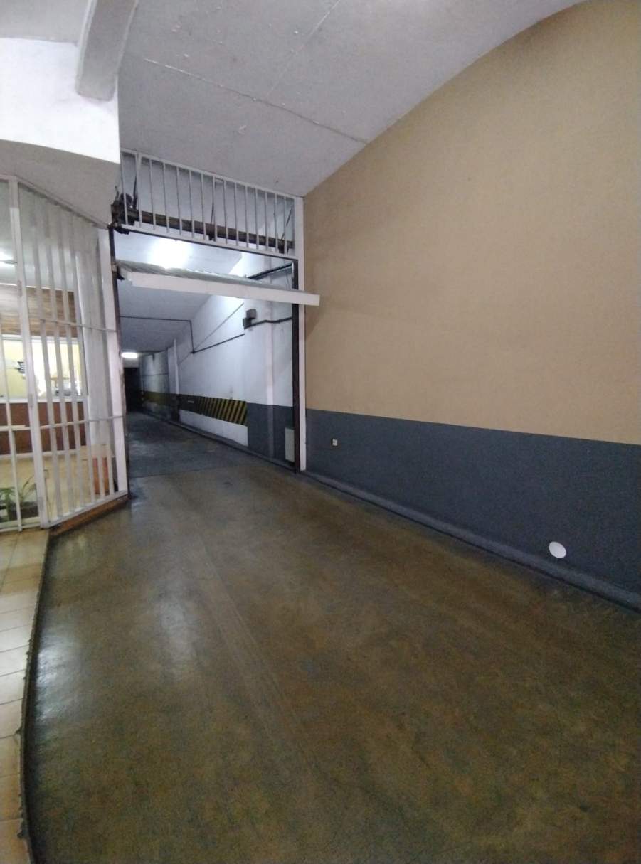 SE VENDE COCHERA A MTS DE TRIBUNALES