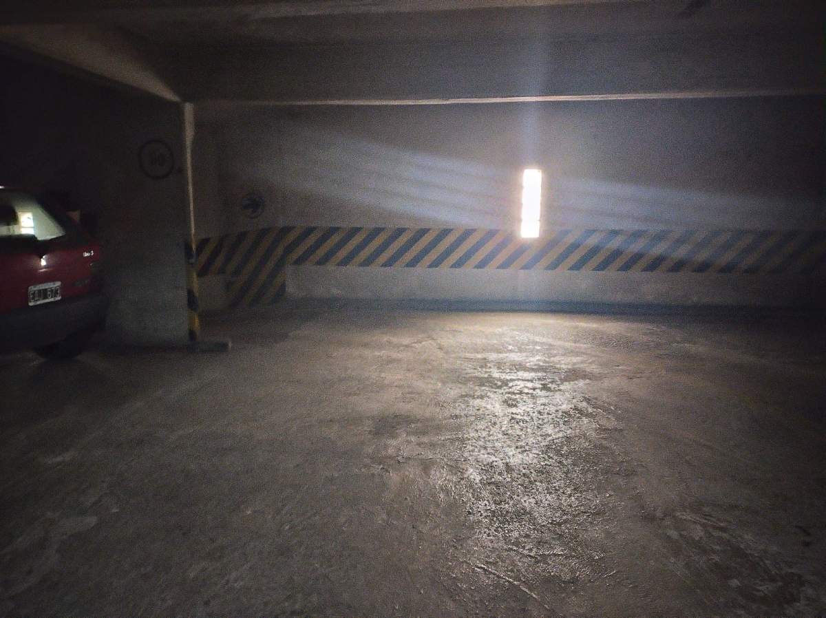 SE VENDE COCHERA A MTS DE TRIBUNALES