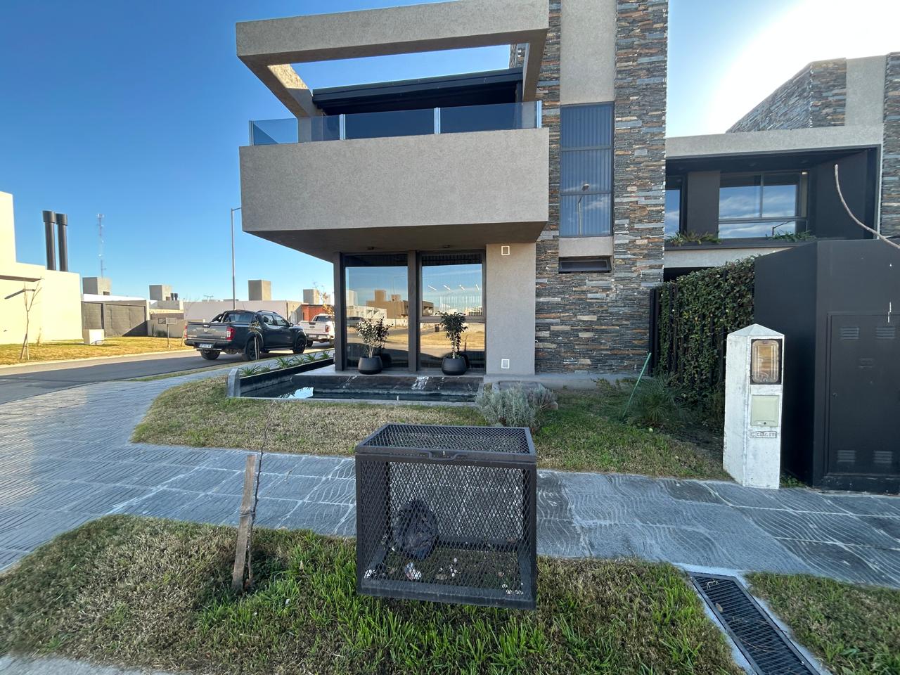 ALQUILER DUPLEX AMOBLADO DOS DORM SAN IGNACIO VILLAGE MANANTIALES